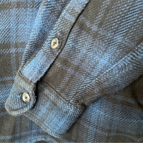 ORVIS  Big Bear Navy and Black Heavy weight plaid Flannel size Large - Picture 11 of 12